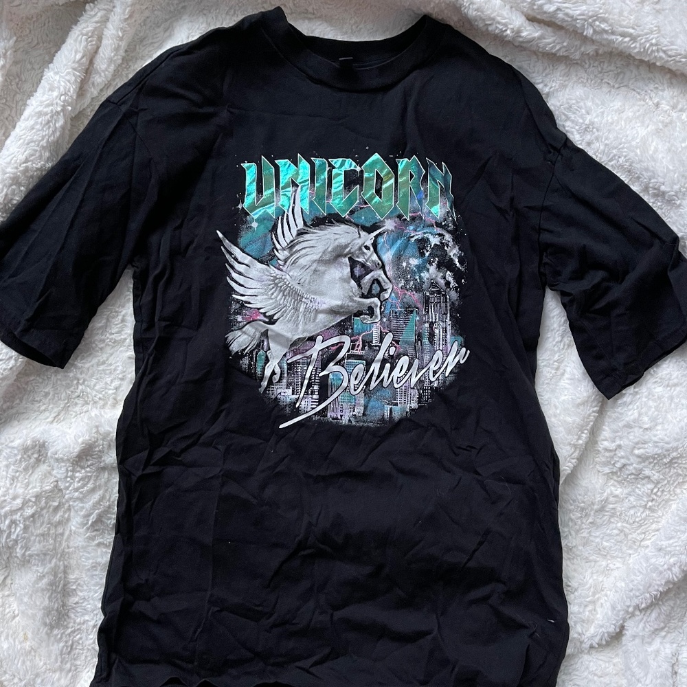 Divided t-shirt